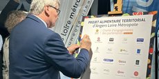 Le 21 février dernier, Angers Loire Métropole eu 40 autres acteurs du territoire ont signé une charte d’engagements pour promouvoir une alimentation saine, locale et pour tous.