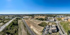 A Béziers, le parc d'activités économiques de Mazeran se prépare à accueillir la gigafactory Genvia pour l'industrialisation à grande échelle d'une technologie innovante d'électrolyseurs permettant la production d'hydrogène vert décarboné.