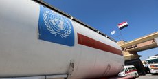 Un camion de l'ONU traverse la frontière entre l'Égypte et Gaza