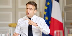 Emmanuel Macron a annoncé la création de dix nouvelles usines en France, dans les prochains, en soutenant des startups industrielles.
