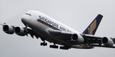 Singapore Airlines devra utiliser du carburant mélangé avec 1% de SAF en 2026, une teneur qui devra augmenter graduellement jusqu'à 3 à 5% d'ici 2030.