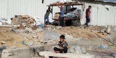 Les Palestiniens se préparent à fuir Rafah après que les forces israéliennes ont lancé une opération terrestre et aérienne dans la partie est de Gaza