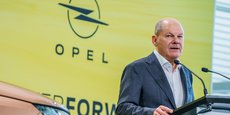 Le chancelier allemand Olaf Scholz s'exprimait, ce samedi, au siège de la marque Opel, à Rüsselheim (ouest), qui fêtait ses 125 ans.