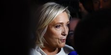 « La majorité du bloc central ne pouvait pas voter pour elle car, en général, elle ne participe pas au vote de la commission des Finances. Cela démontre surtout qu'il n'y a plus aucune règle à l'Assemblée nationale. Elle est devenue une zone de non-droit », a déclaré Marine Le Pen.