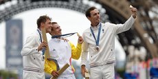 Les Français aux côtés du médaillé d'or Remco Evenepoel, hier, sur le podium.