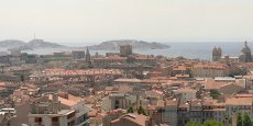 Le renouvellement annuel des établissements est particulièrement élevé le long de l’arc méditerranéen, notamment à Marseille