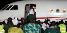 «I'll be back, I'll be back » («Je reviendrai, je reviendrai»), avait lancé Yahya Jammeh le 21 janvier 2017, au pied du Flacon 900 DX qui l'exfiltre vers la Guinée équatoriale.