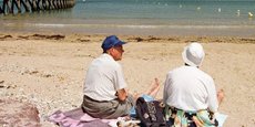 Le niveau de vie médian des retraités demeure  légèrement supérieur à celui de l'ensemble de la population.