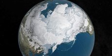 La couche de glace s'amenuise dans l'Arctique et le Groenland, accentuant le phénomène de hausse du niveau des océans qui menace des centaines de millions d'habitants des régions côtières du monde entier.