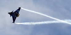 Face au Rafale, les États-Unis proposent le F-16 tandis que la Suède pousse le Gripen. Outre la France, d'autres pays ont proposé des avions de combat d'occasion comme l'Italie (Eurofighter) ainsi que la Norvège, la Grèce et Israël (F-16).