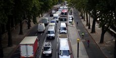 Cet accord prévoit de maintenir l'augmentation de 11,50 livres à 15 livres (17 euros), entrée en vigueur en juin, du coût du péage urbain que payent depuis 2003 les automobilistes circulant dans le coeur de Londres.