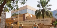 Cette première émission d'adjudication de bons assimilables du Trésor togolais a été lancée sur le marché financier de l'Union économique et monétaire ouest-africaine (UEMOA).