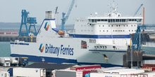 Brittany Ferries, Cherbourg-en-Cotentin, fret, marchandises, transport, port, camions, trains, conteneurs,