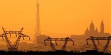 France, électricité, lignes à haute tension, énergie, pylones, tour Eiffel, sacré-coeur, EDF,