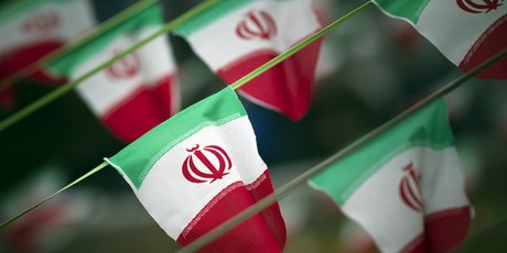 Des drapeaux iraniens a teheran