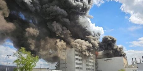 Incendie usine Berlin