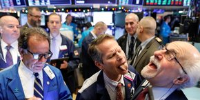 Des traders sur le parquet du New York Stock Exchange en décembre 2019.