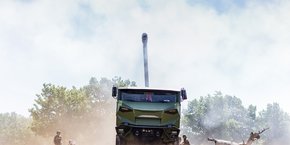 Nexter a vendu 55 Caesar toutes versions confondues à quatre clients, dont deux déjà utilisateurs de ce système d'arme (France et République tchèque), en 2022.