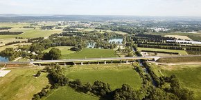 Dans le cadre de la réalisation (par Oc'Via) de la ligne ferroviaire de contournement Nîmes-Montpellier, l'impact sur l'environnement était important et avait fait l'objet de mesures compensatoires, notamment au travers d'installations agricoles.