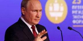 Vladimir Poutine au Forum économique international de Saint-Pétersbourg en juin 2022.