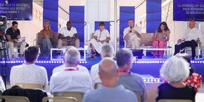 Nadia Pellefigue (Région Occitanie), Moussa Camara (“Les Déterminés”), Emmanuelle Duez (The Boson Project et Youth Forever), le contre-amiral Eric Malbrunot (Etat-Major de la Marine), Juliette (porte-parole des étudiants de la Chaire ETI) et Jean-François Rezeau (CCI Occitanie).