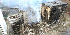 La ville de Borodianka (Ukraine), après des bombardements aériens russes en mai 2022. La guerre ne baissera probablement pas d’intensité en 2023.