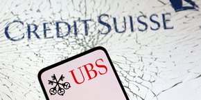 Les autorités suisses ont tout simplement décidé de faire porter une partie du fardeau financier aux détenteurs d'obligations à risque.