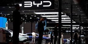 BYD a dépassé Tesla au quatrième trimestre 2023 pour devenir le premier vendeur mondial de véhicules électriques.