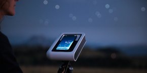 Hestia, le nouvel instrument astronomique de Vaonis, exploite la puissance d'un smartphone pour observer le ciel.