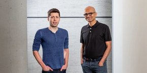Sam Altman, patron d'OpenAI, et Satya Nadella, dirigeant de Microsoft.