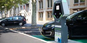 D'ici à l'été 2025, la Métropole de Montpellier (31 communes, 500.000 habitants) va mailler son territoire de 600 bornes de recharge E-Totem pour véhicules électriques.