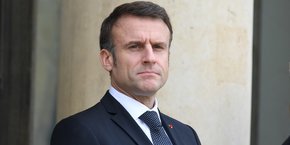 Emmanuel Macron sur le perron de l'Elysée.