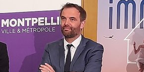 Michaël Delafosse au salon de l'immobilier de Montpellier, le 15 mars 2024, regrette que le ministre du Logement, invité par Midi Libre quelques jours plus tôt, ne soit pas venu le rencontrer.