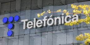 Telefonica est endetté à hauteur de 27 milliards d'euros pour un chiffre d'affaires de 40 milliards d'euros.