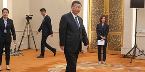 Xi Jinping à Pékin, le 26 avril, avant une rencontre avec le secrétaire d’État américain, Anthony Blinken.