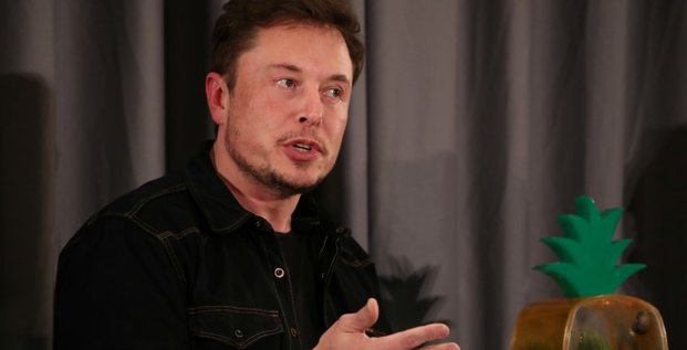Musk envisage de retirer tesla de la cote