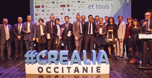 L'équipe de Créalia Occitanie, entourée des lauréats et partenaires des derniers Trophées des Partenaires de l'Innovation