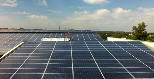 Toiture photovoltaïque sur hangar agricole / Arkolia Energies