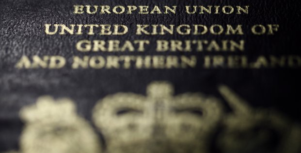 Londres suspend l'octroi de passeports a 2 millions de livres