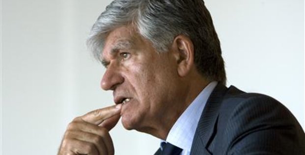 Publicis CEO Maurice Levy addresses the Reuters Technology summit in Paris