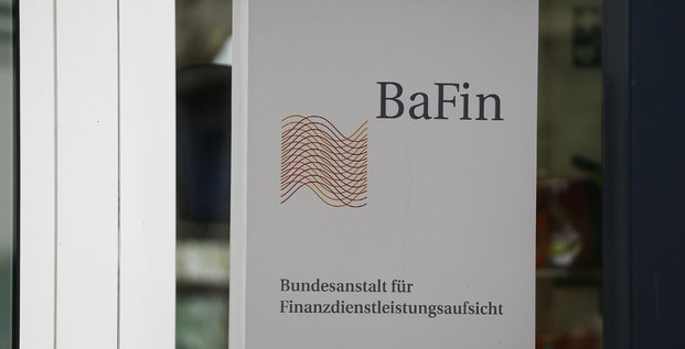 Berlin sonde la bafin sur une fusion d. bank-commerzbank