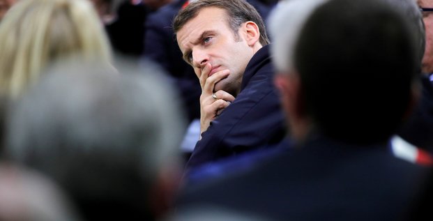 Macron promet de debattre dans toutes les regions metropolitaines