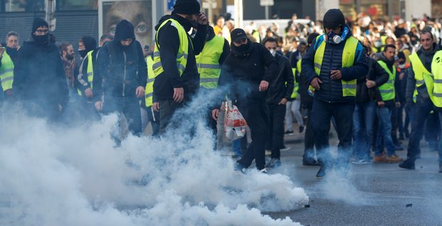 gilets jaunes: un manifestant blesse a paris, l'igpn saisie