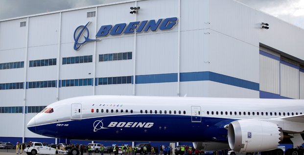 Boeing mise sur l'ouvrier bionique pour sortir plus de dreamliner