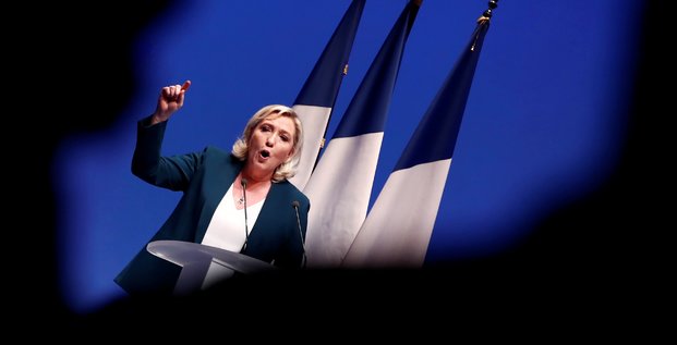 France: le pen lance sa campagne europeenne pour chercher macron