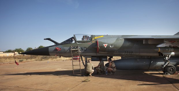 Armée française avion de chasse mirage militaires air force