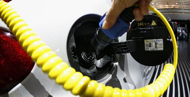 Amnesty denonce la pollution carbone des batteries des voitures electriques