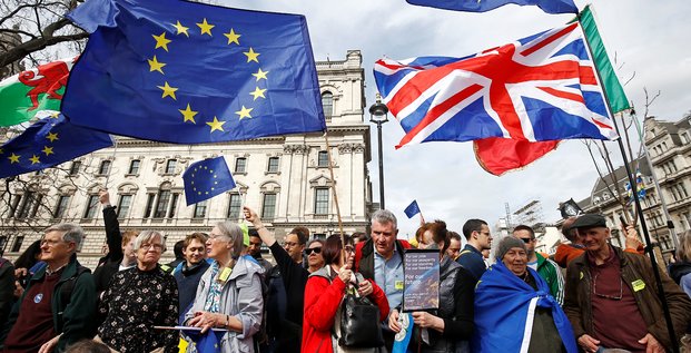 Centaines de milliers de manifestants anti-brexit a londres