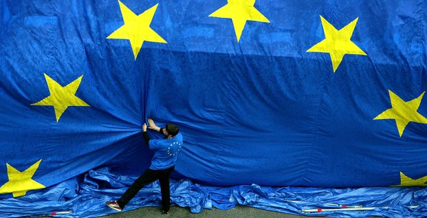 Europe, zone euro, Commission européenne, Bruxelles, drapeau, étoiles, flag,