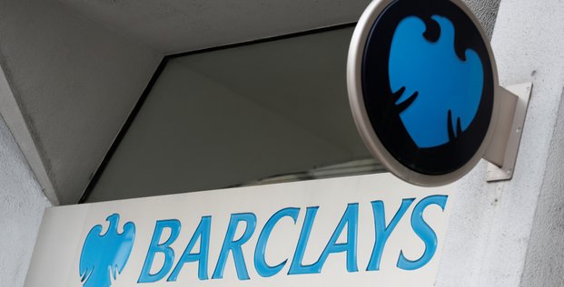 Barclays: chute de 10% des profits au 1er trimestre, la banque d'investissement pese